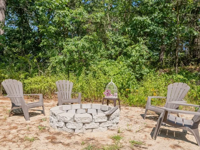 $284,000 | 17 Glenvale Avenue, Billerica, MA 01821