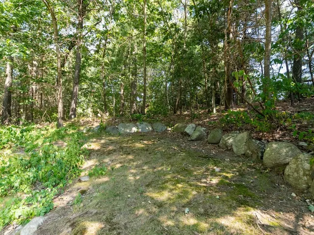 $284,000 | 17 Glenvale Avenue, Billerica, MA 01821