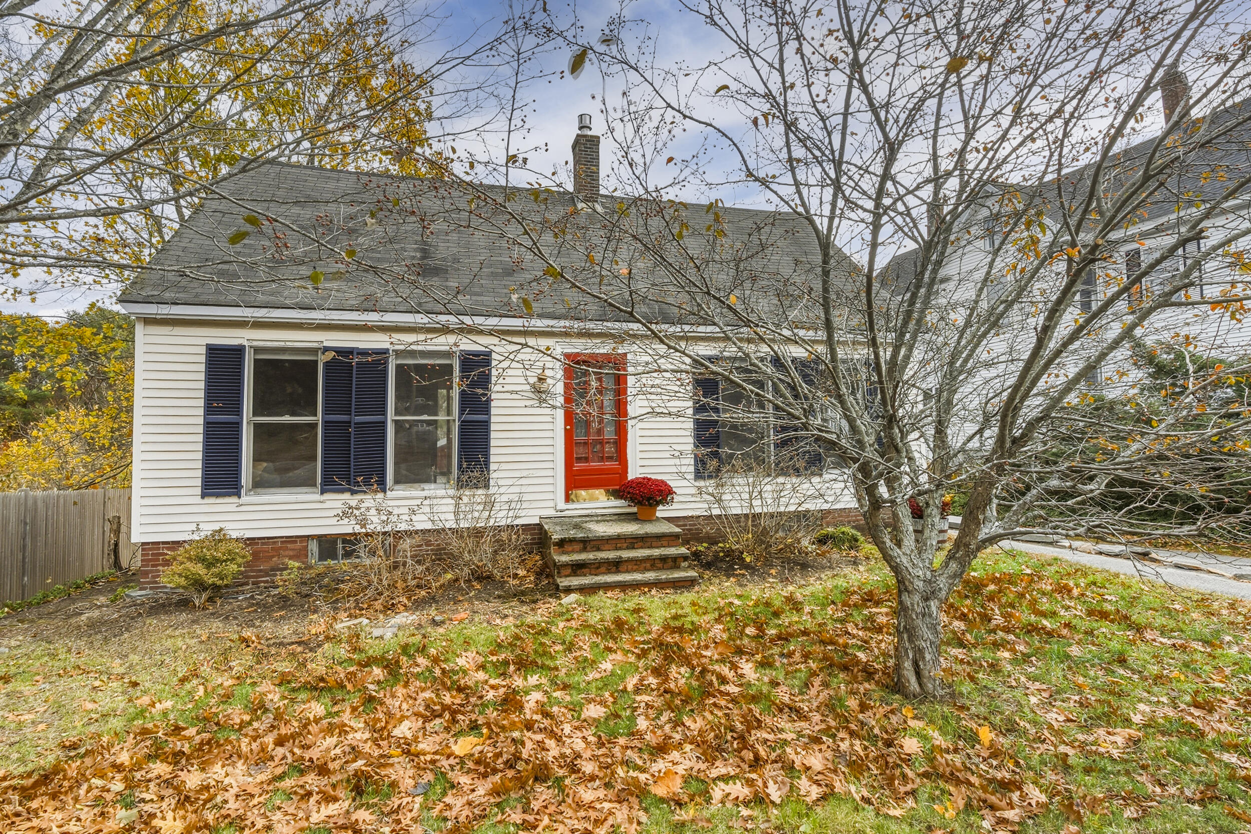 212 Main Street Freeport, ME 04032 - Photo 2 of 40 3_212main-12