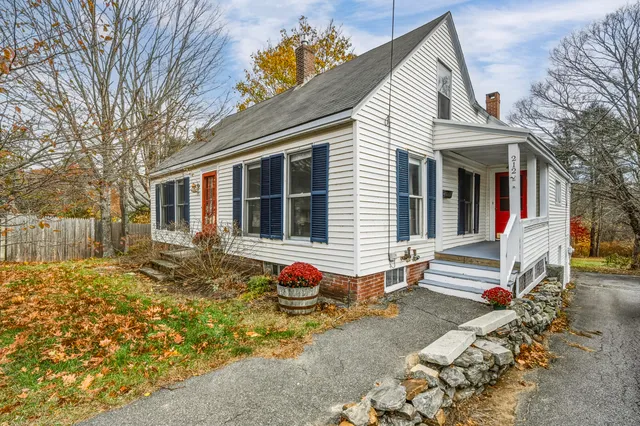 $549,000 | 212 Main Street, Freeport, ME 04032