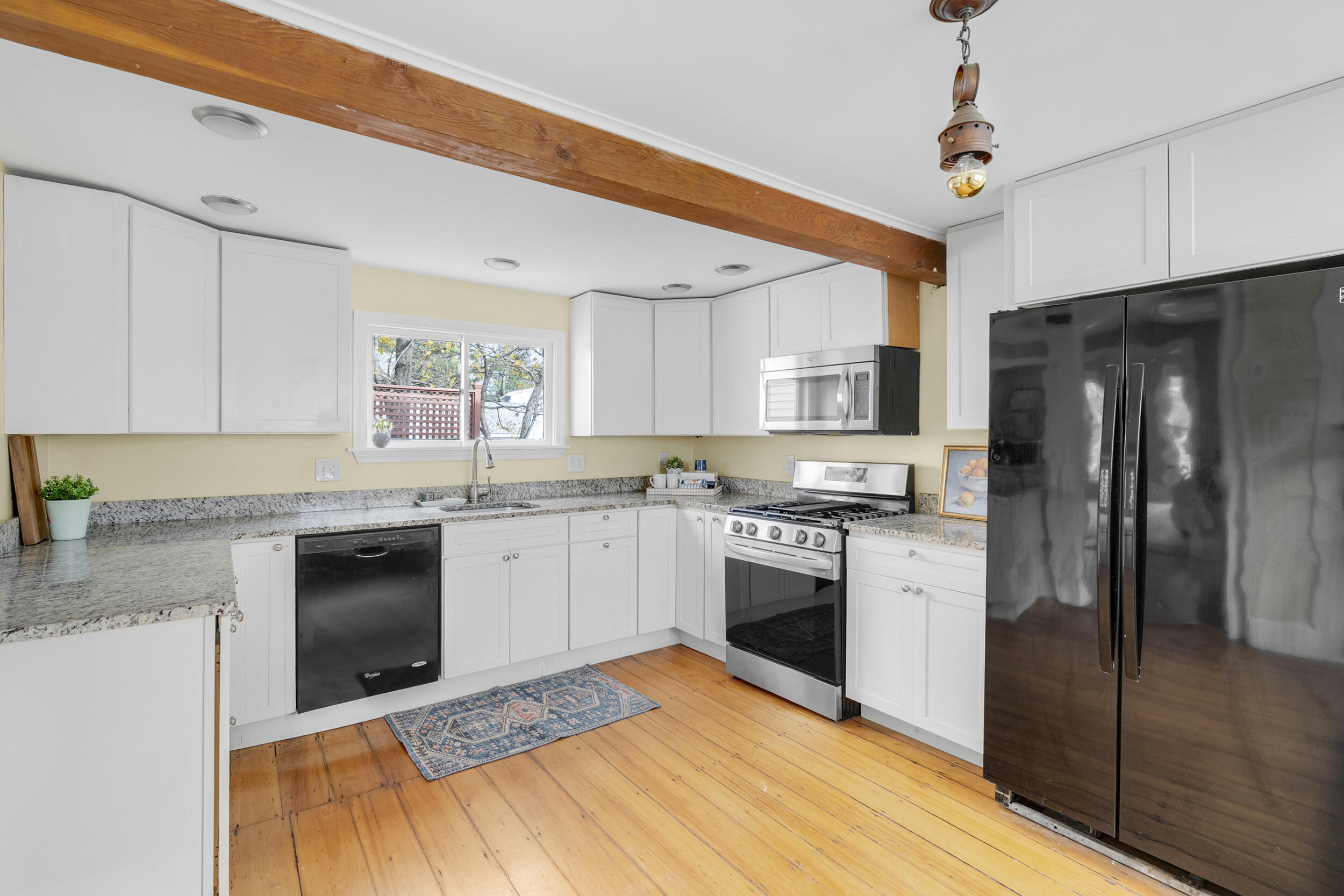 212 Main Street Freeport, ME 04032 - Photo 5 of 40 7_212main-15