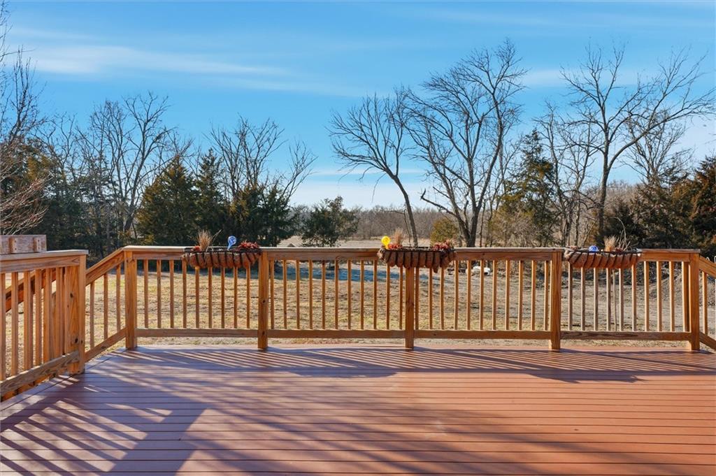 2274 Iowa Road Ottawa, KS 66067 - Photo 33 of 40