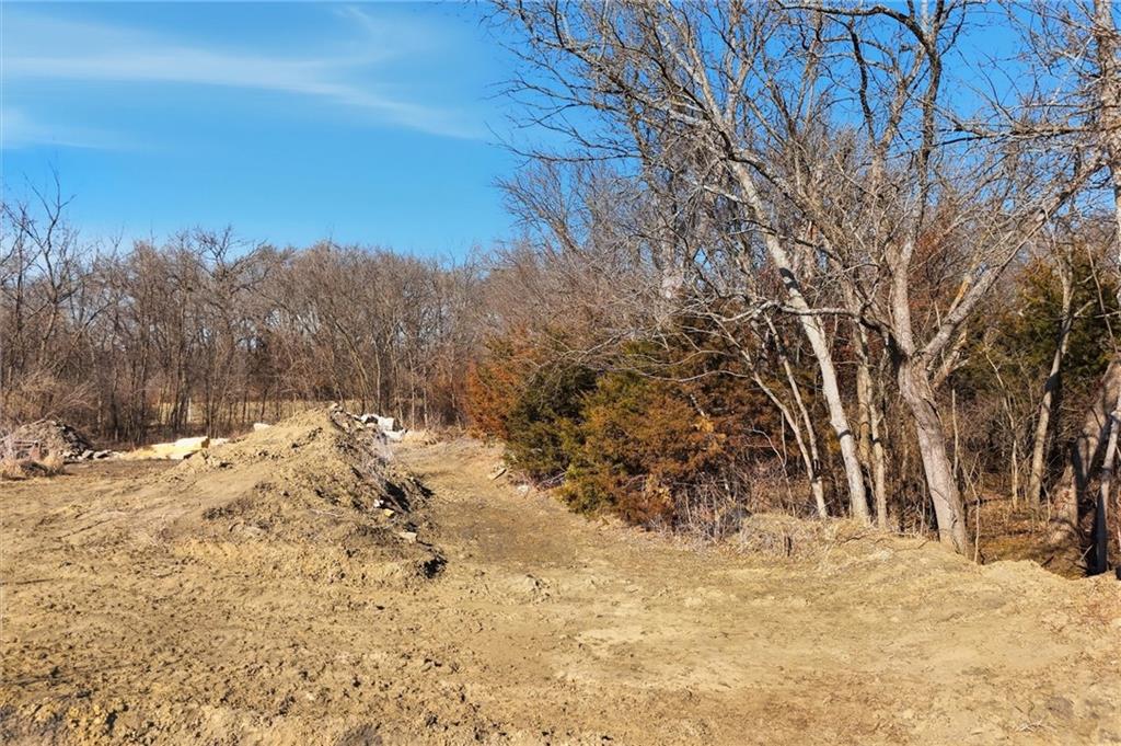 2274 Iowa Road Ottawa, KS 66067 - Photo 38 of 40