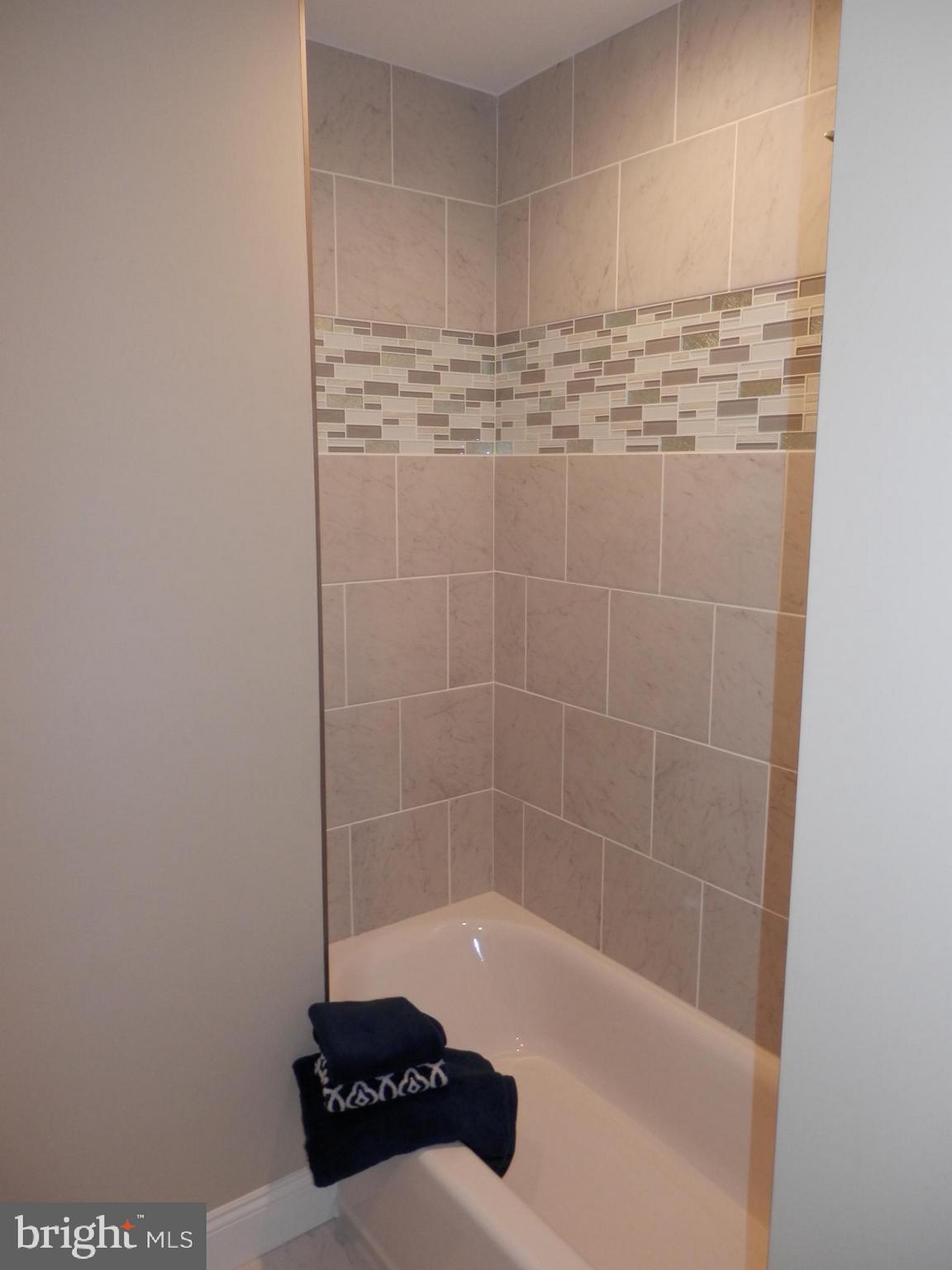 2418 Arden Road Cinnaminson, NJ 08077 - Photo 22 of 29 Main Bathroom