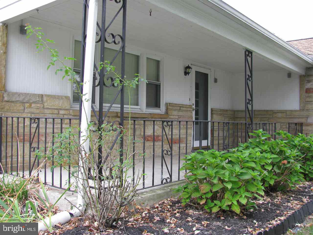 1918 Spring Road Carlisle, PA 17013 - Photo 3 of 25 Gallery Image 3