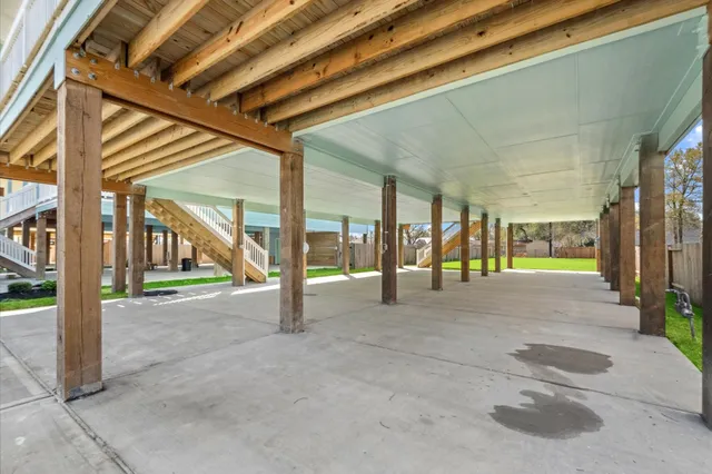 $334,900 | 347 Bay Oaks Drive, La Porte, TX 77571