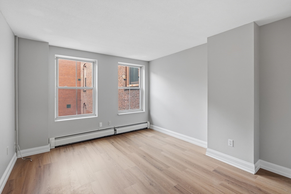 197 High Street, Unit 302 Holyoke, MA 01040 - Photo 8 of 12