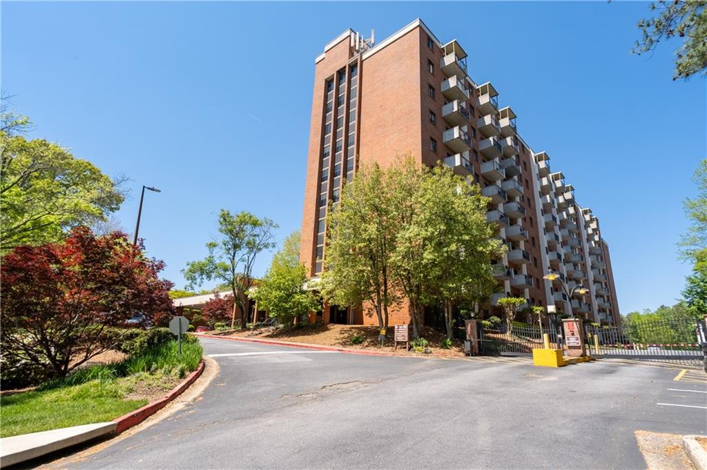 300 Johnson Ferry Road, Unit B915 Sandy Springs, GA 30328 - Photo 1 of 31 Gallery Image 1
