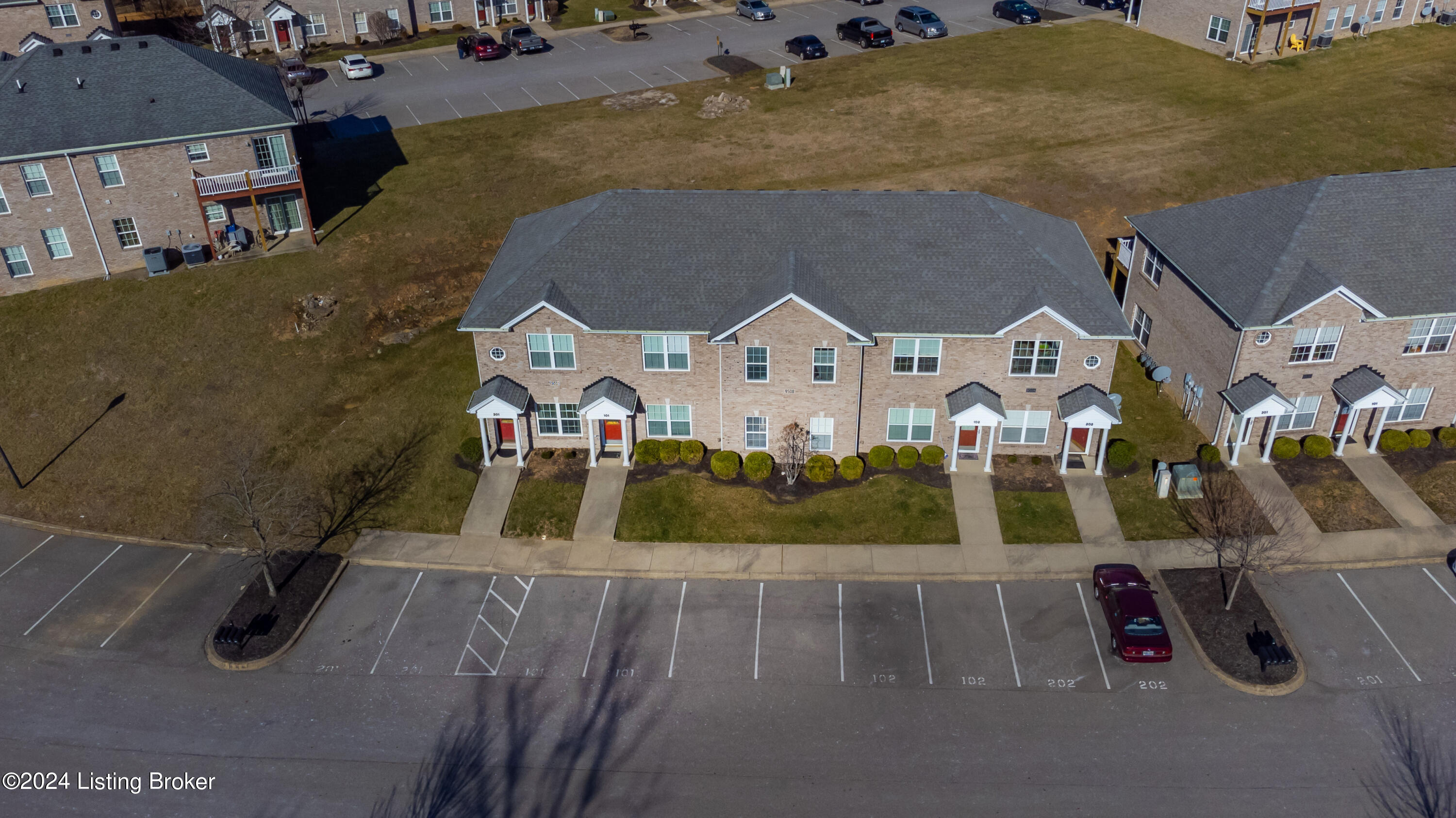 9508 Rustling Tree Way, Unit 101 Louisville, KY 40291 - Photo 34 of 44 9508-Rustling-Tree-Way_Unit-101_046