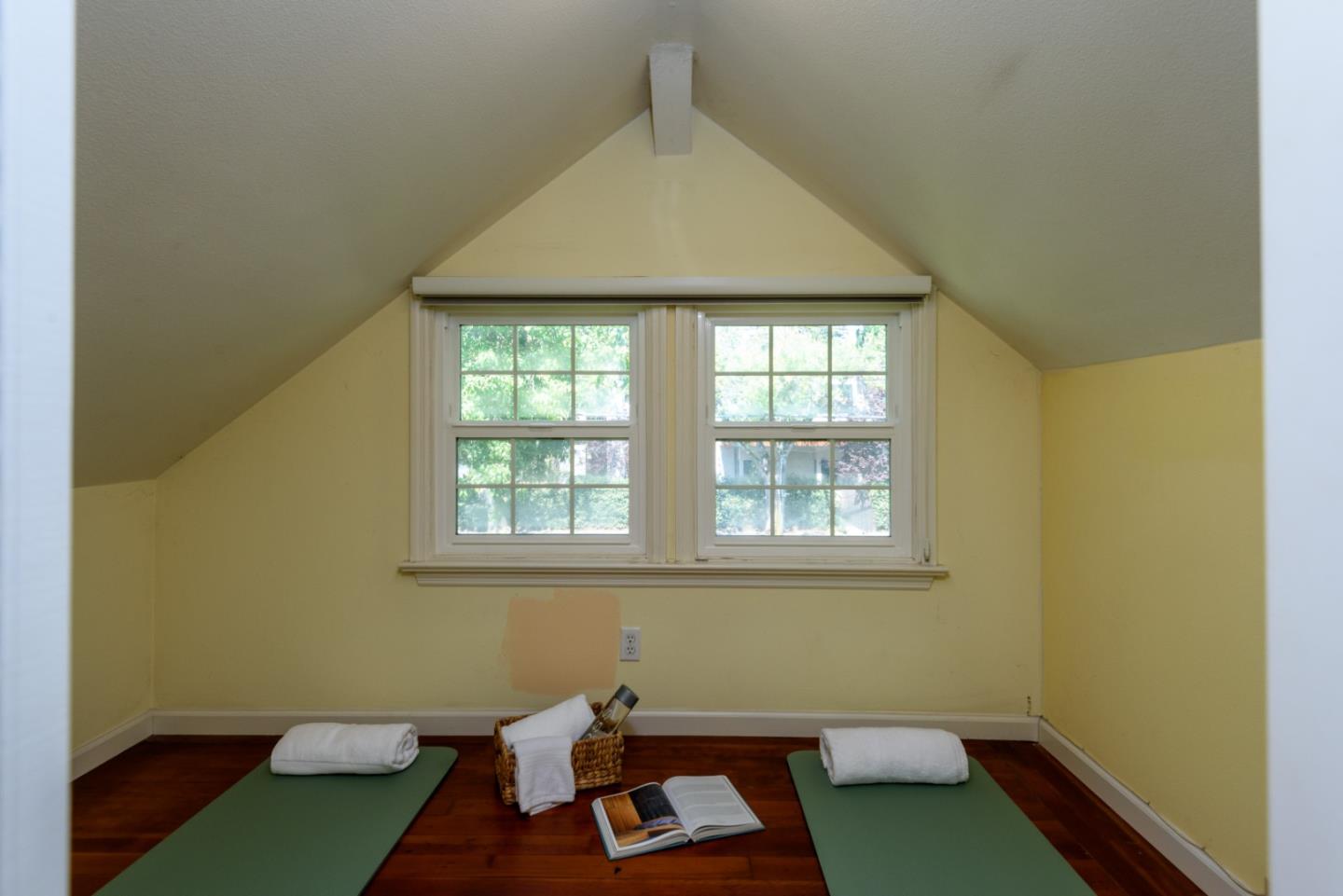 460 Olive Street Menlo Park, CA 94025 - Photo 17 of 34 Gallery Image 17