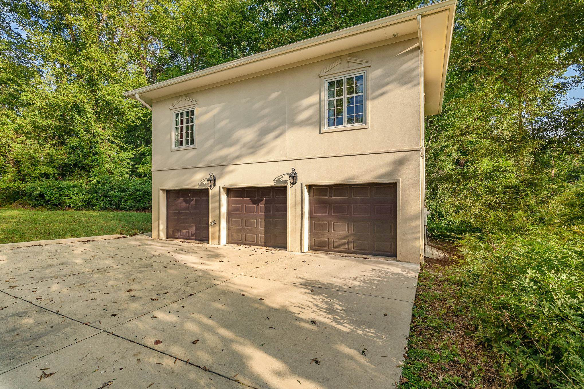 809 Old Pittsboro Road Chapel Hill, NC 27516 - Photo 2 of 21 Photo 2