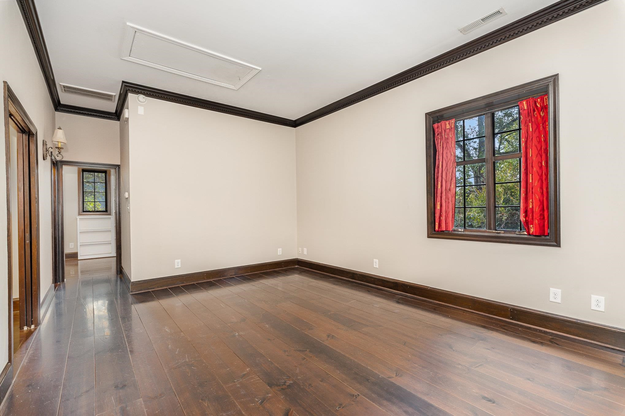 809 Old Pittsboro Road Chapel Hill, NC 27516 - Photo 4 of 21 Photo 4