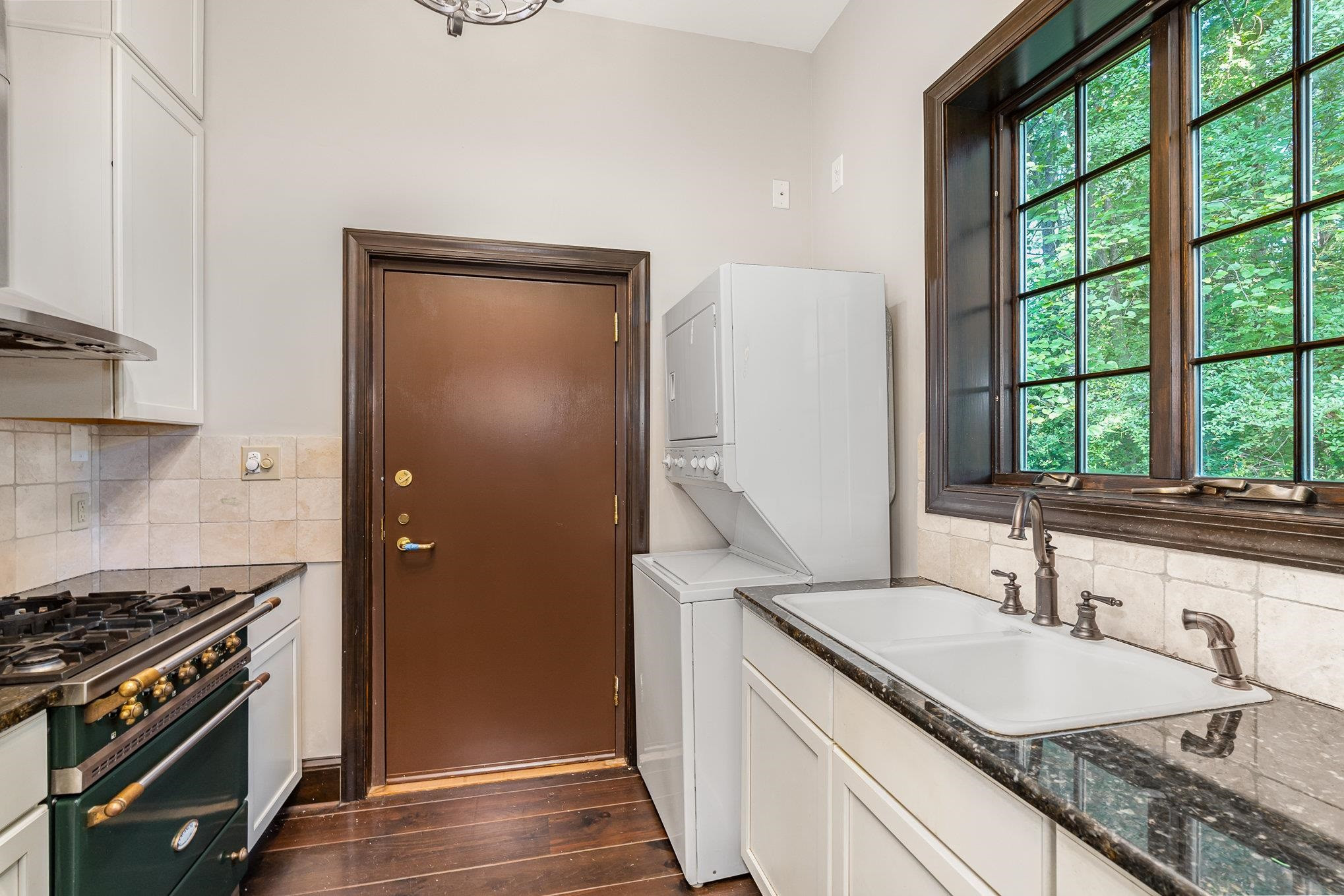 809 Old Pittsboro Road Chapel Hill, NC 27516 - Photo 9 of 21 Photo 9