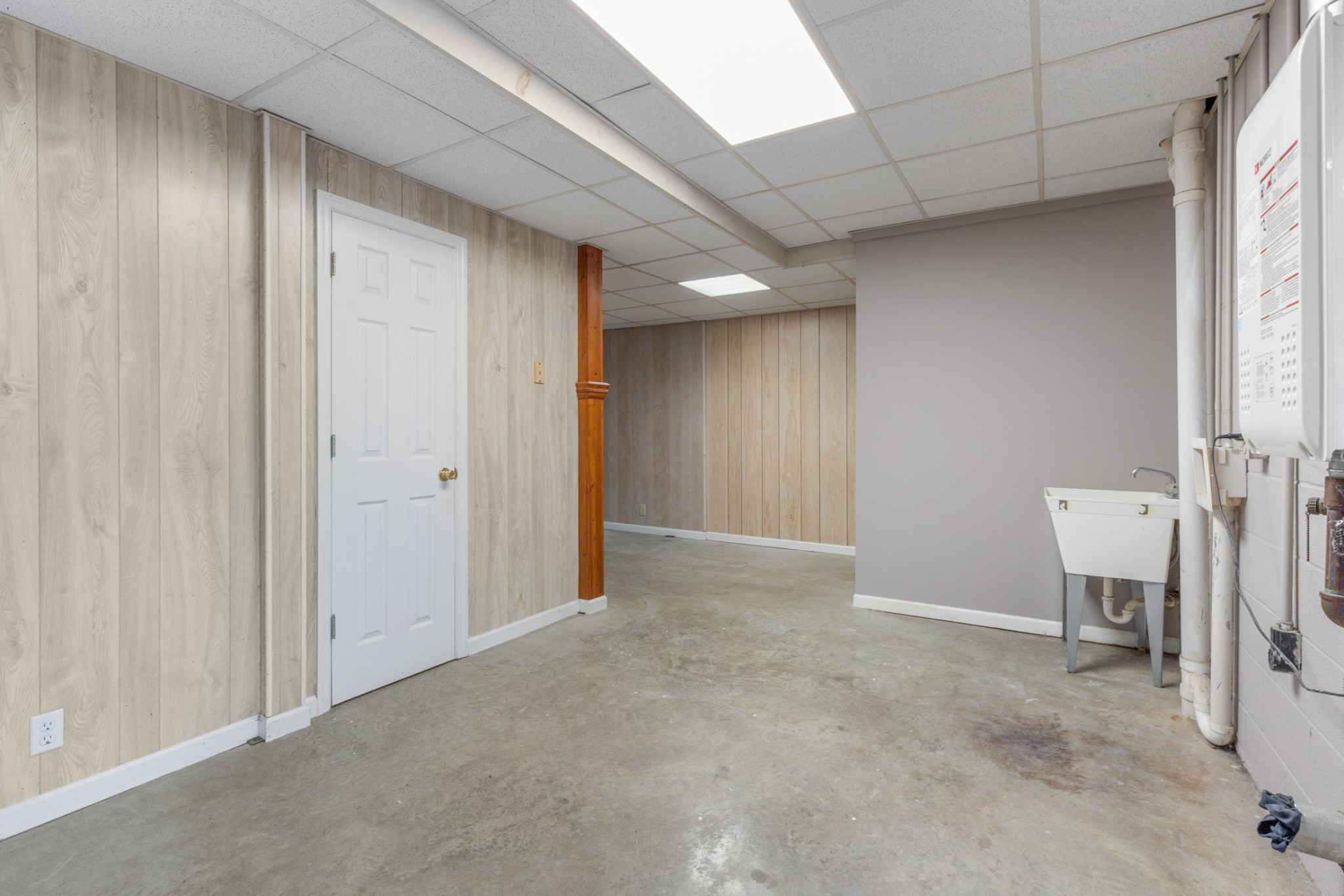 251 Rouse Road Dickson, TN 37055 - Photo 34 of 46 a view of an empty room