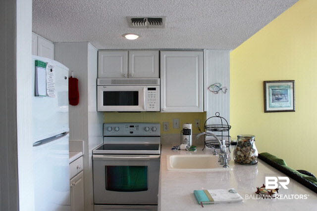497 Plantation Road, Unit 1355 Gulf Shores, AL 36542 - Photo 4 of 31 Kitchen