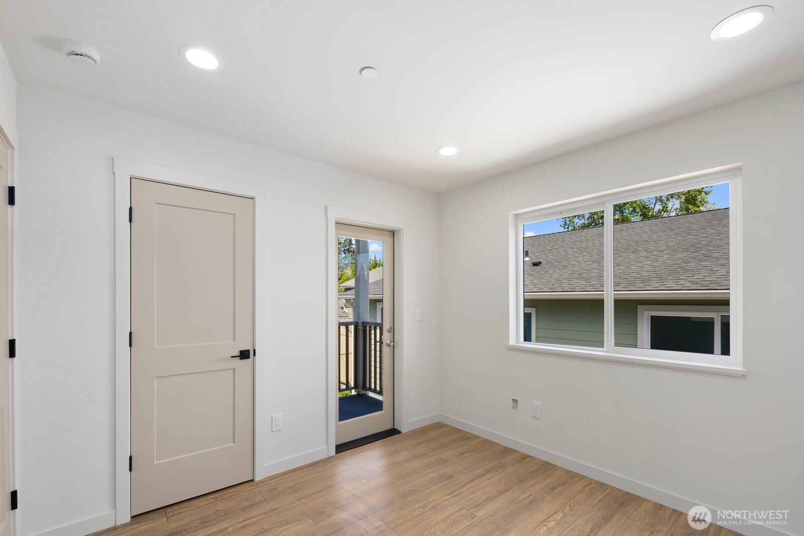 1251 Southwest 151st Street Seattle, WA 98166 - Photo 20 of 27