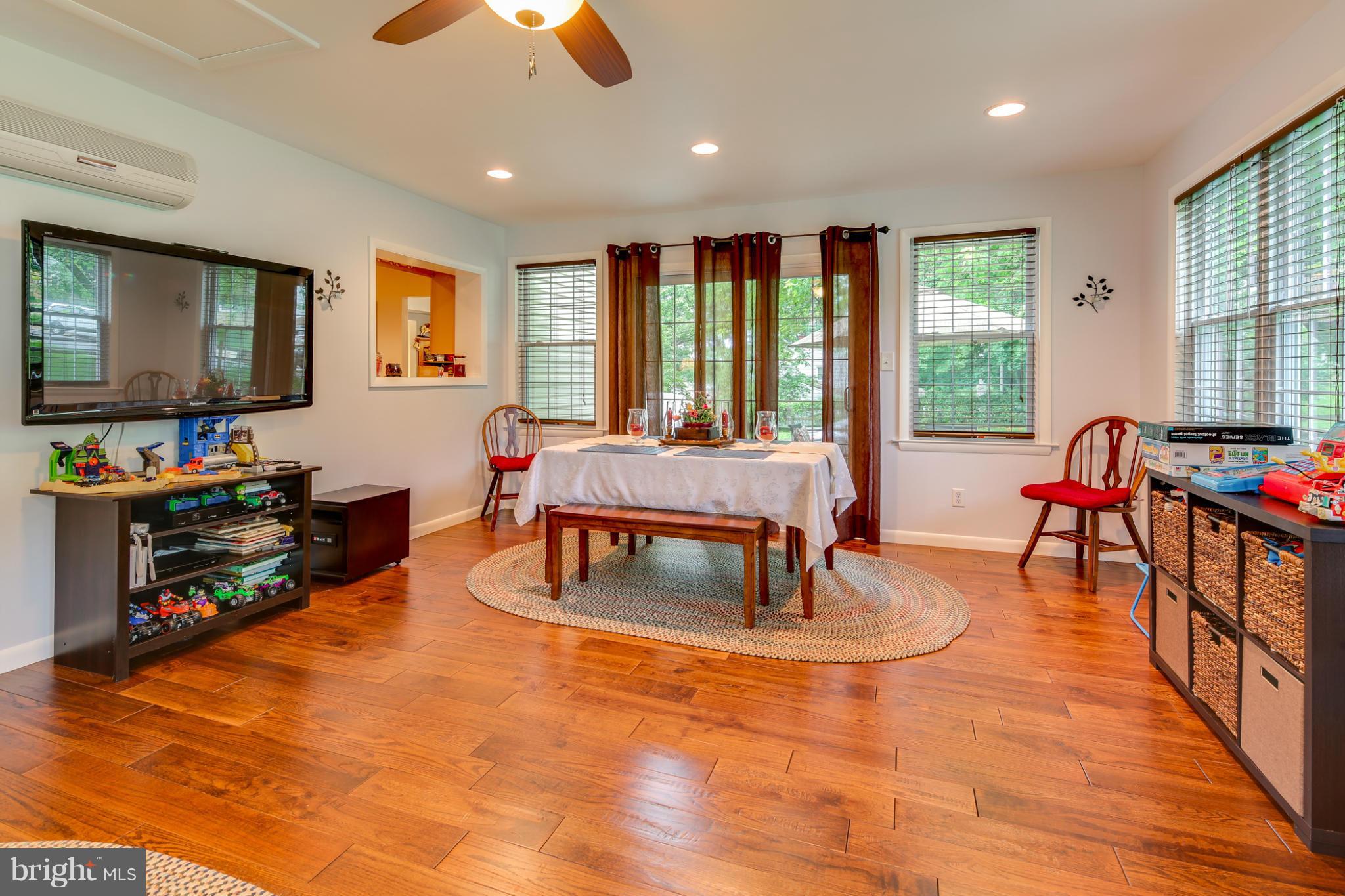 103 Walgrove Road Reisterstown, MD 21136 - Photo 10 of 23 Family Room