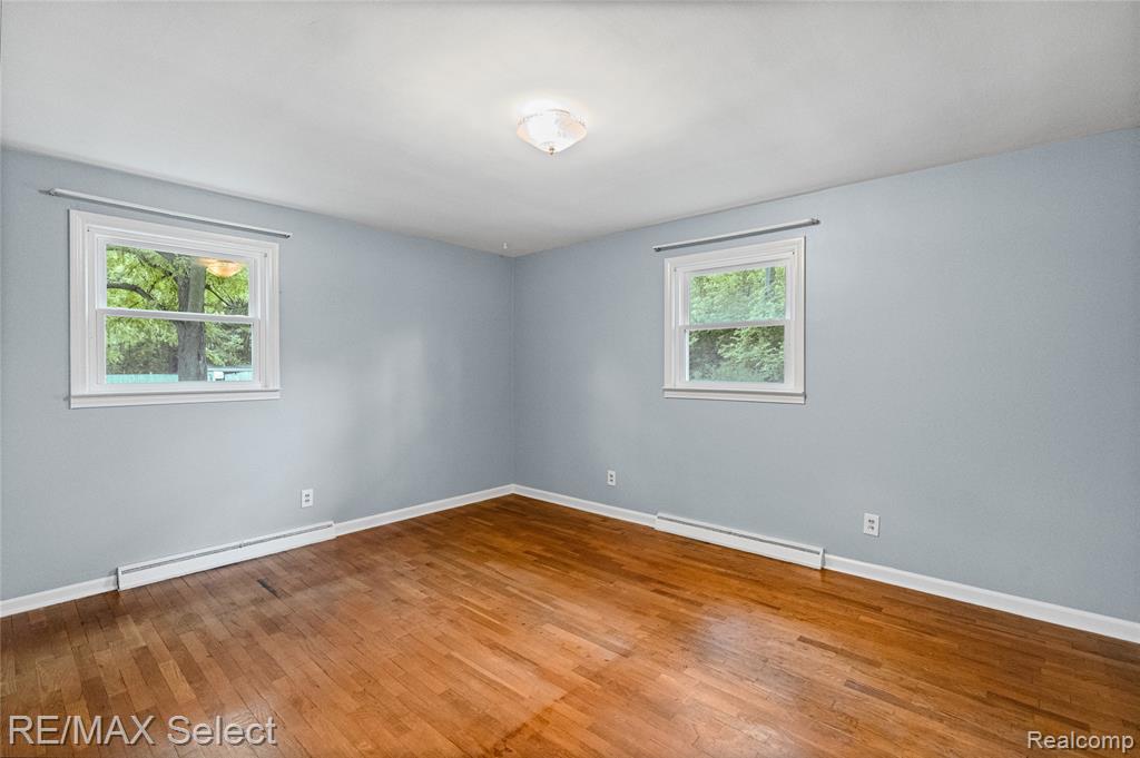 3323 East Carpenter Road Flint, MI 48506 - Photo 24 of 35