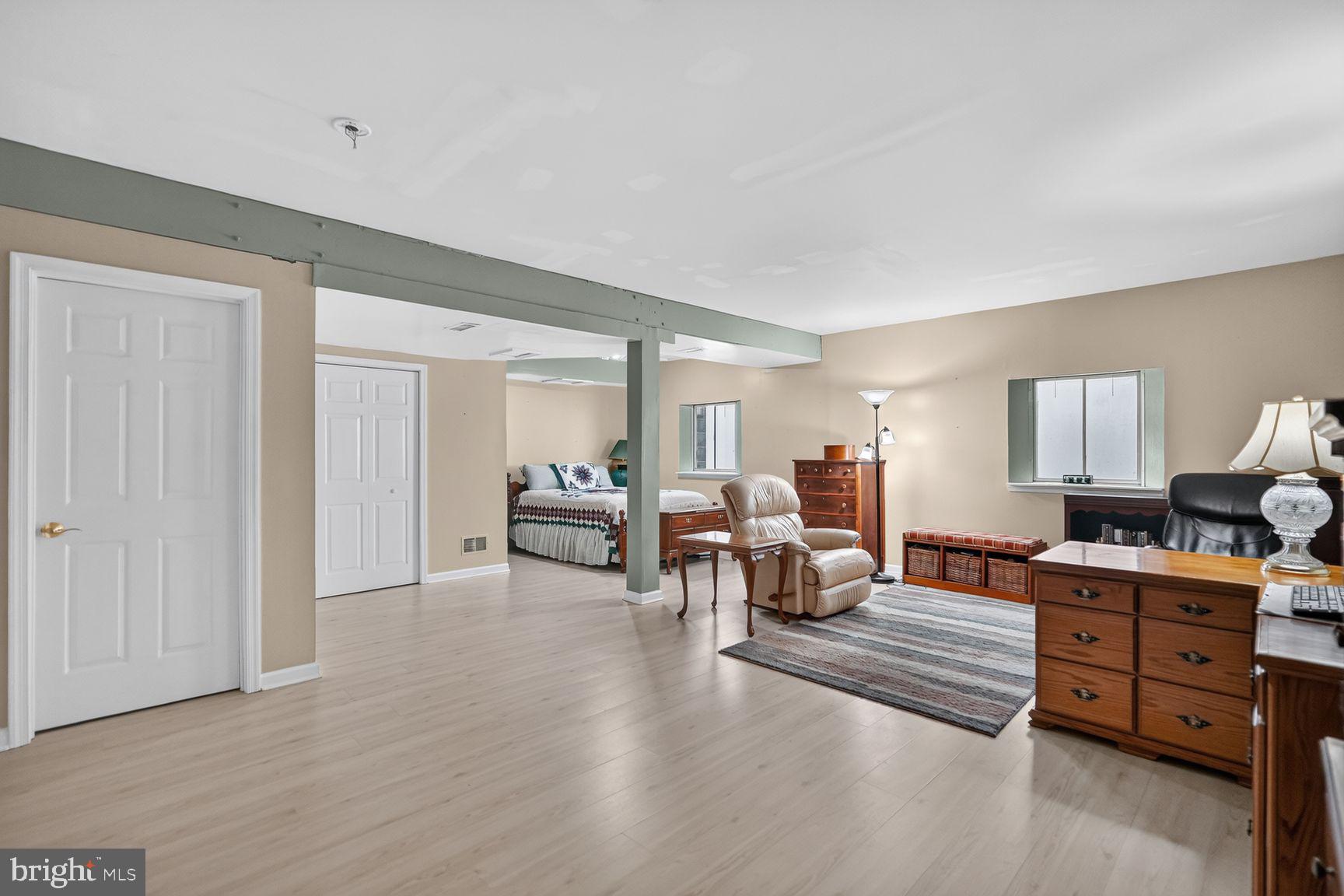 1030 Hook Road Westminster, MD 21157 - Photo 37 of 59 Spacious, versatile living area awaits.