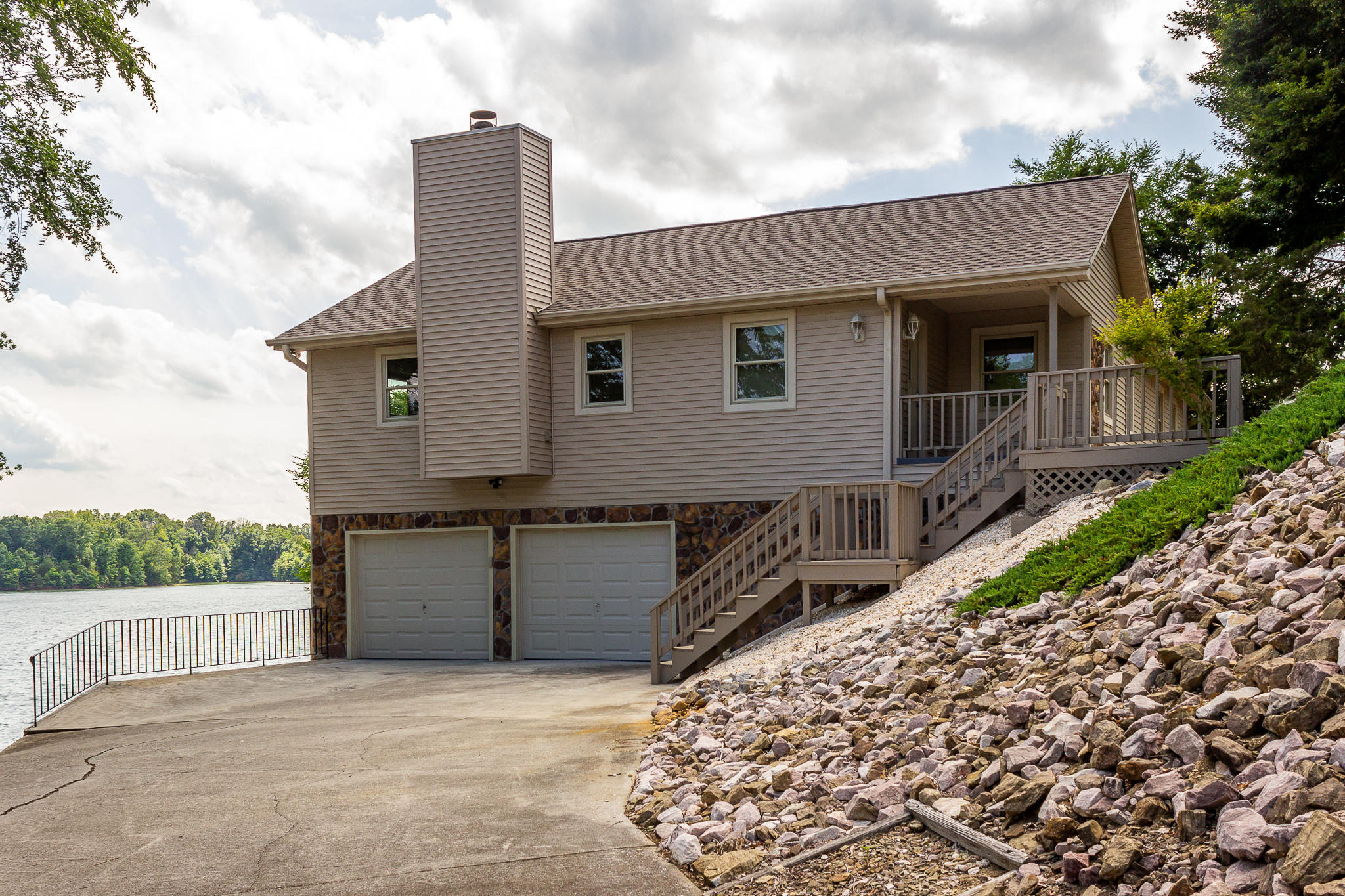 629 Turtle Pointe Bean Station, TN 37708 - Photo 3 of 35 629TurtlePointe-4