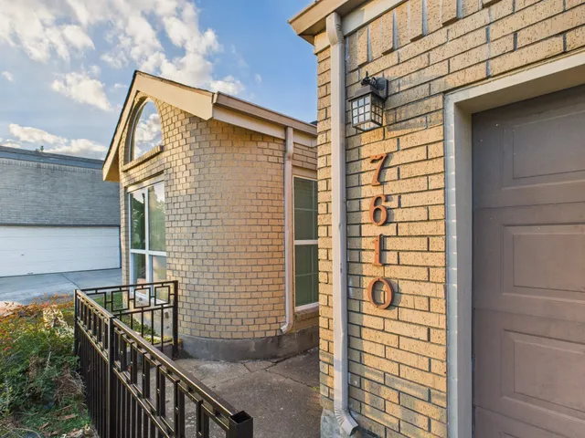 $3,099 | 7610 Hopewell Lane, Houston, TX 77071