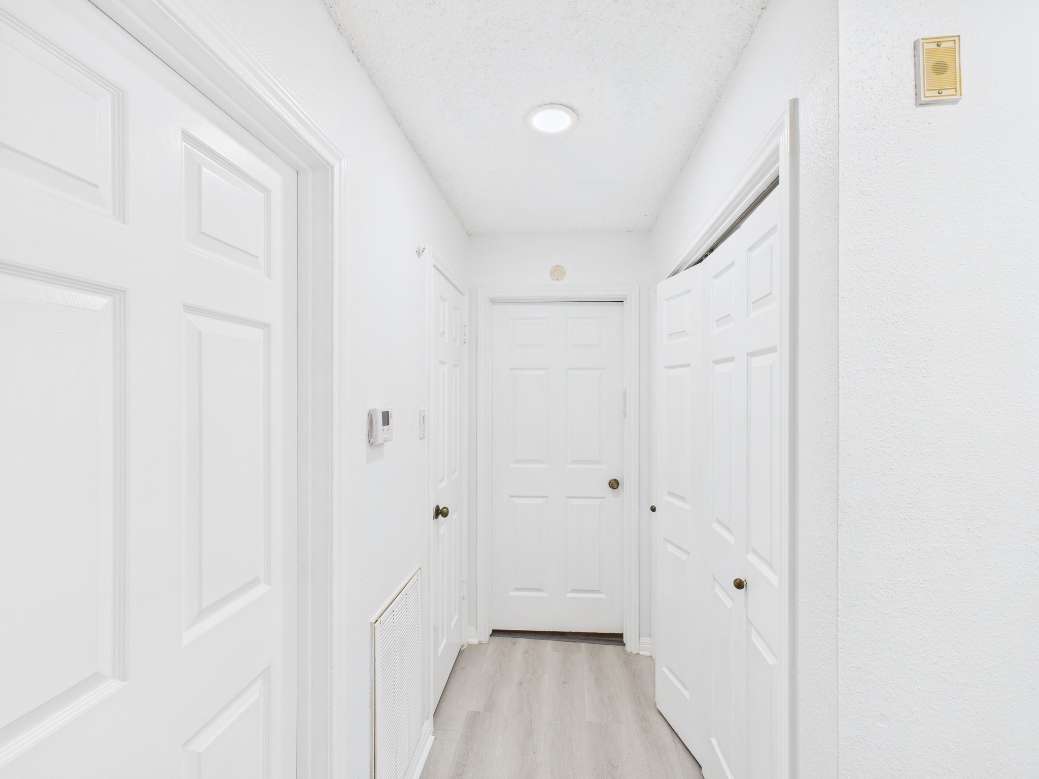 7610 Hopewell Lane Houston, TX 77071 - Photo 15 of 31 a view of room with hardwood floor
