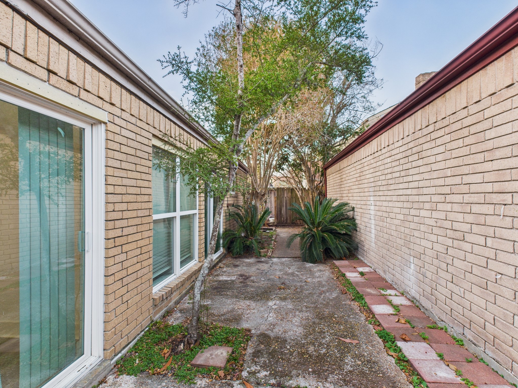 7610 Hopewell Lane Houston, TX 77071 - Photo 30 of 31 a view of a house with a yard