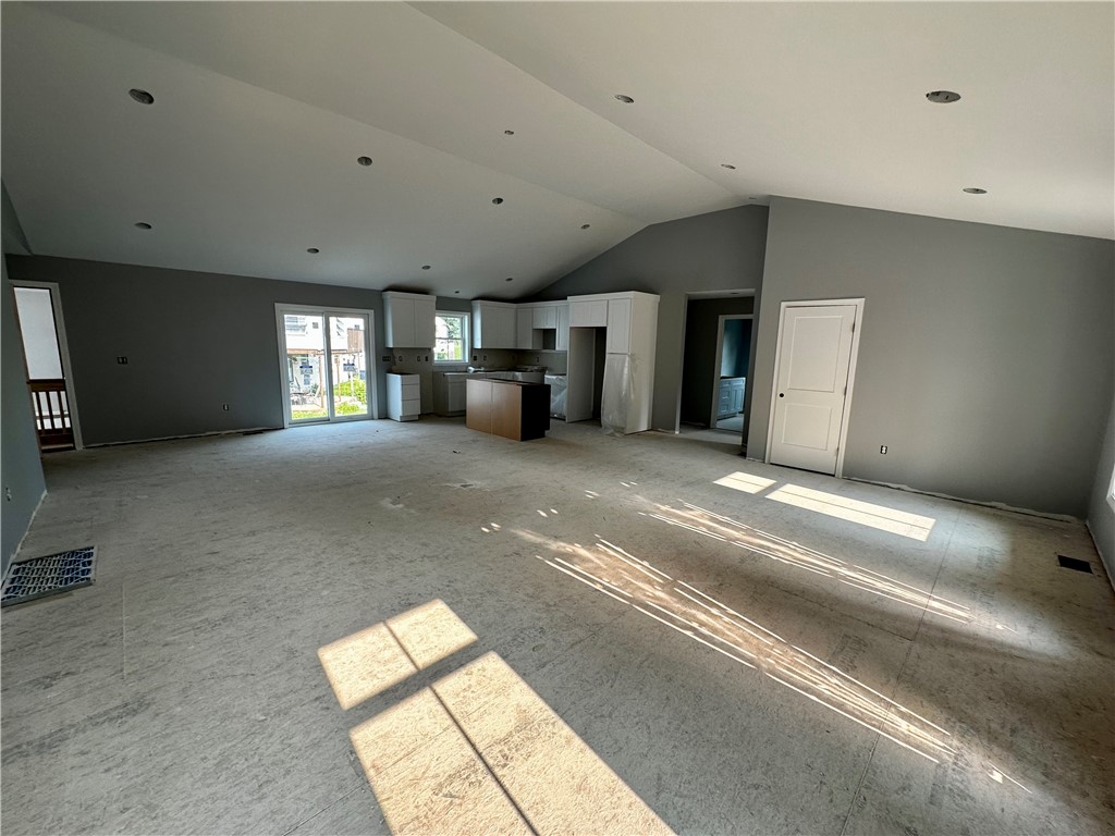 5 Olney Arnold Road Cranston, RI 02921 - Photo 12 of 33