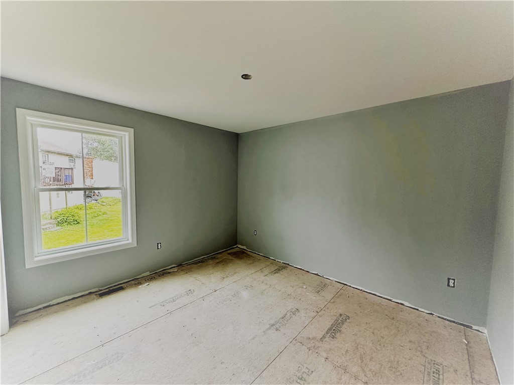 5 Olney Arnold Road Cranston, RI 02921 - Photo 14 of 33