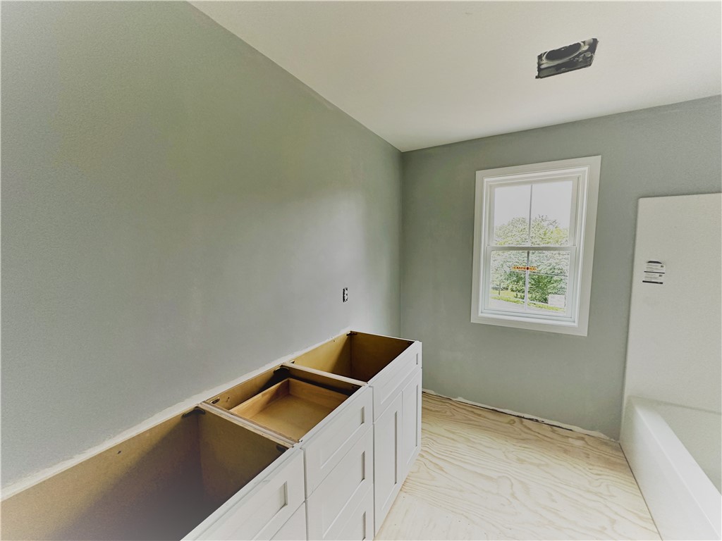 5 Olney Arnold Road Cranston, RI 02921 - Photo 18 of 33