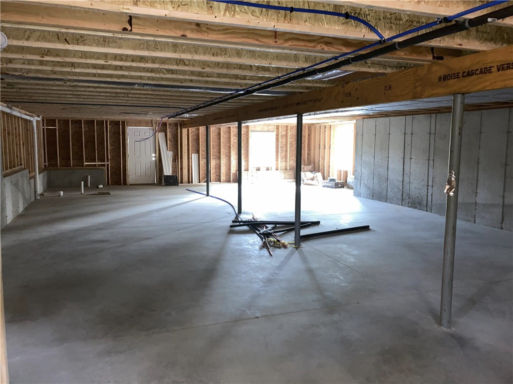 5 Olney Arnold Road Cranston, RI 02921 - Photo 19 of 33