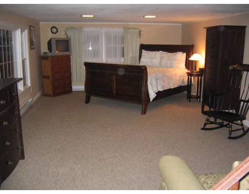 9 Elizabeth Road Marlborough, MA 01752 - Photo 13 of 18 Gallery Image 13