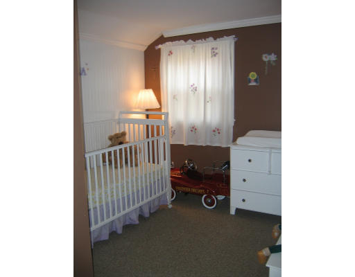 9 Elizabeth Road Marlborough, MA 01752 - Photo 3 of 18 Gallery Image 3