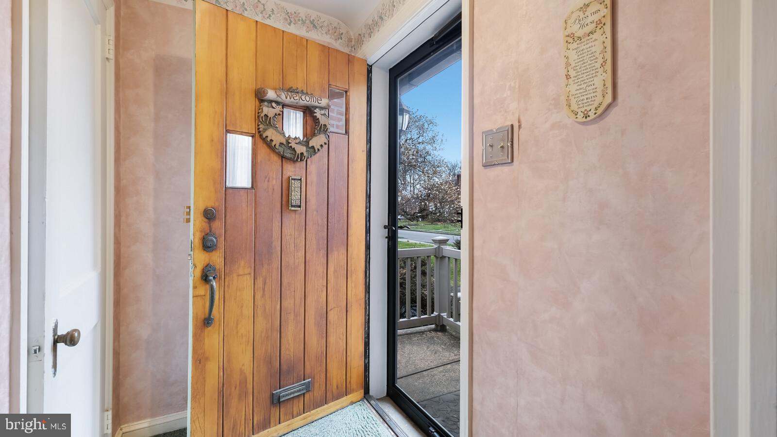 465 Lynbrooke Road Springfield, PA 19064 - Photo 5 of 46