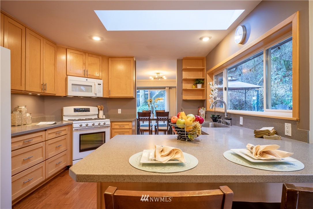 9221 Odin Way Bothell, WA 98011 - Photo 11 of 32 Gallery Image 11