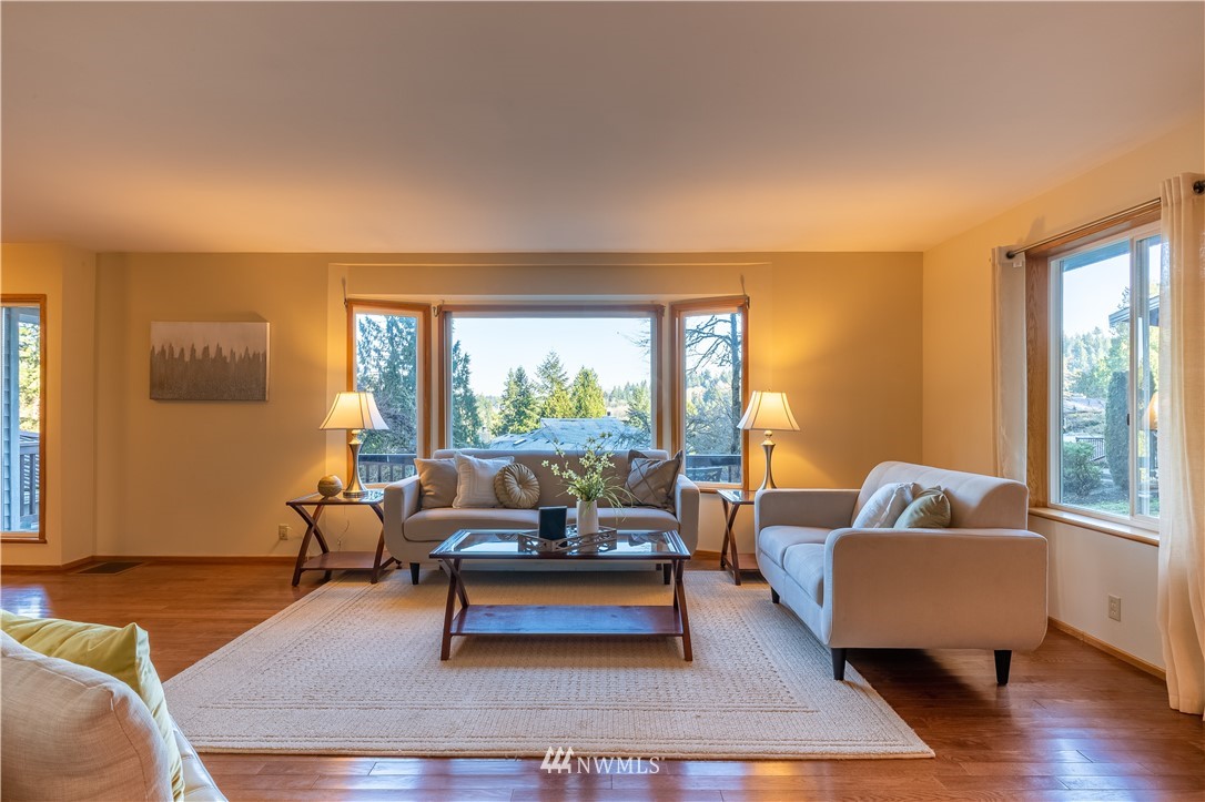 9221 Odin Way Bothell, WA 98011 - Photo 4 of 32 Gallery Image 4