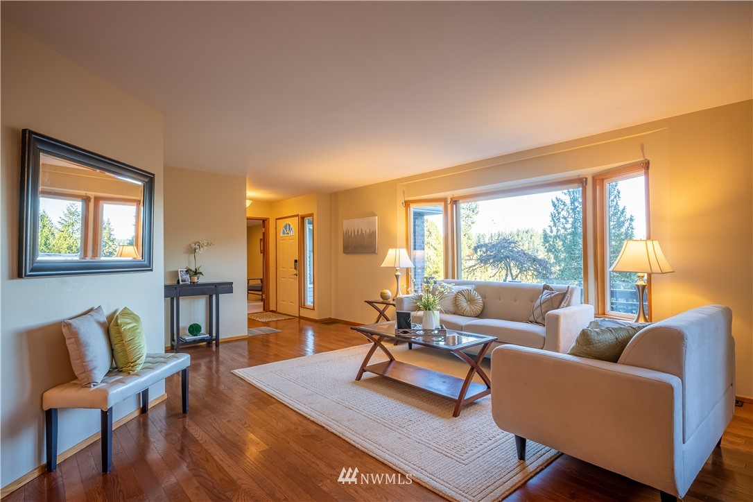 9221 Odin Way Bothell, WA 98011 - Photo 5 of 32 Gallery Image 5