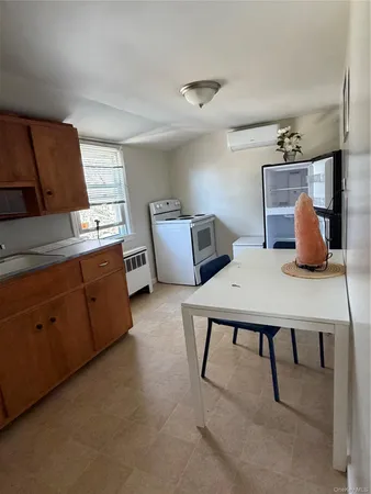 $2,300 | Undisclosed Address, Franklin Square, NY 11010
