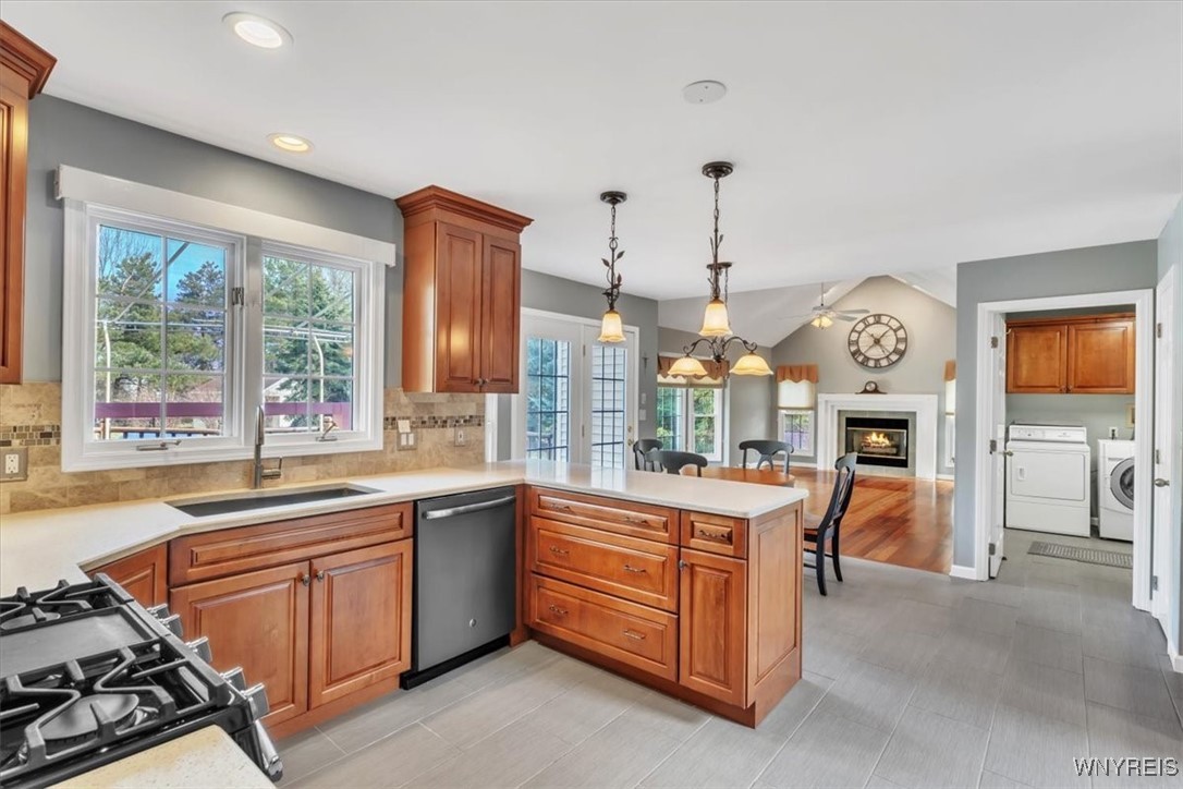 10 Hampton Court Lancaster, NY 14086 - Photo 19 of 47