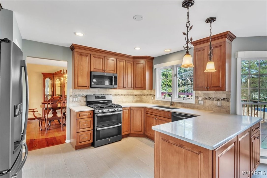 10 Hampton Court Lancaster, NY 14086 - Photo 20 of 47