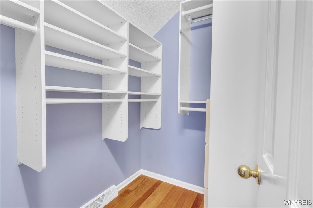 10 Hampton Court Lancaster, NY 14086 - Photo 31 of 47