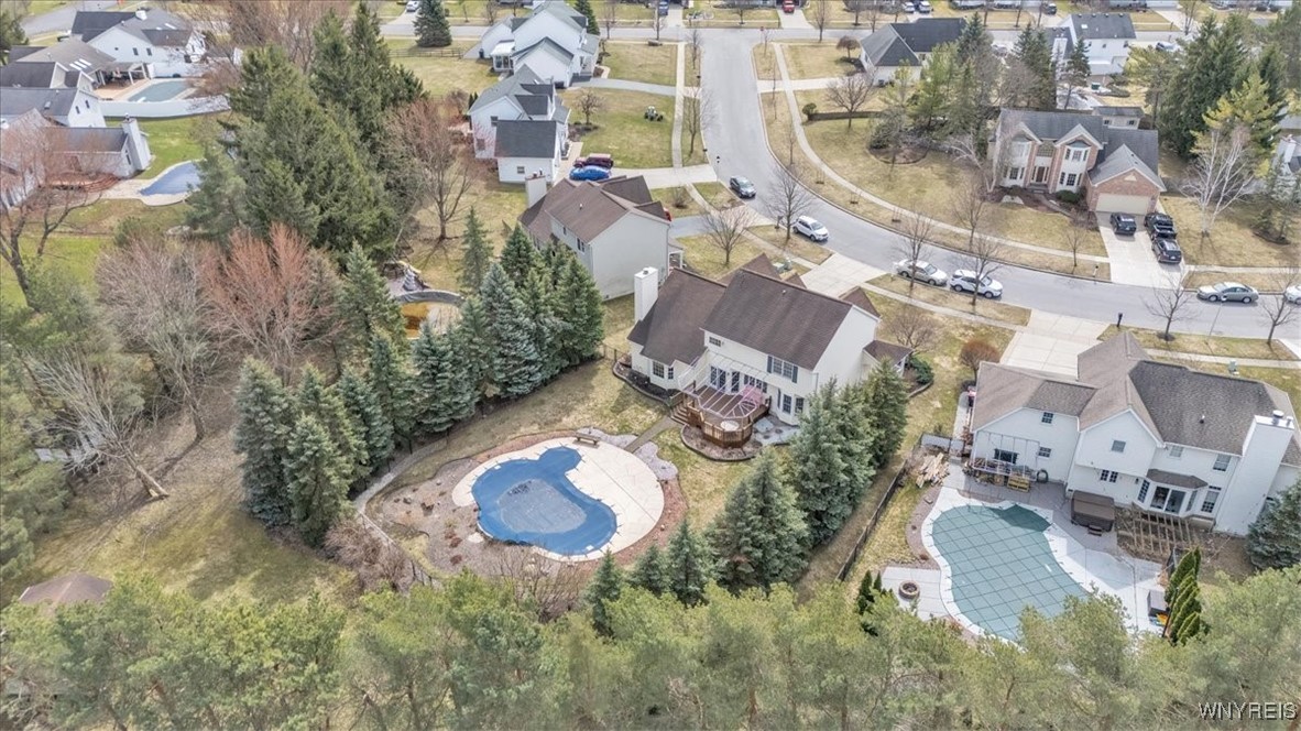 10 Hampton Court Lancaster, NY 14086 - Photo 4 of 47