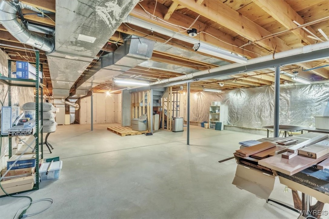 10 Hampton Court Lancaster, NY 14086 - Photo 41 of 47