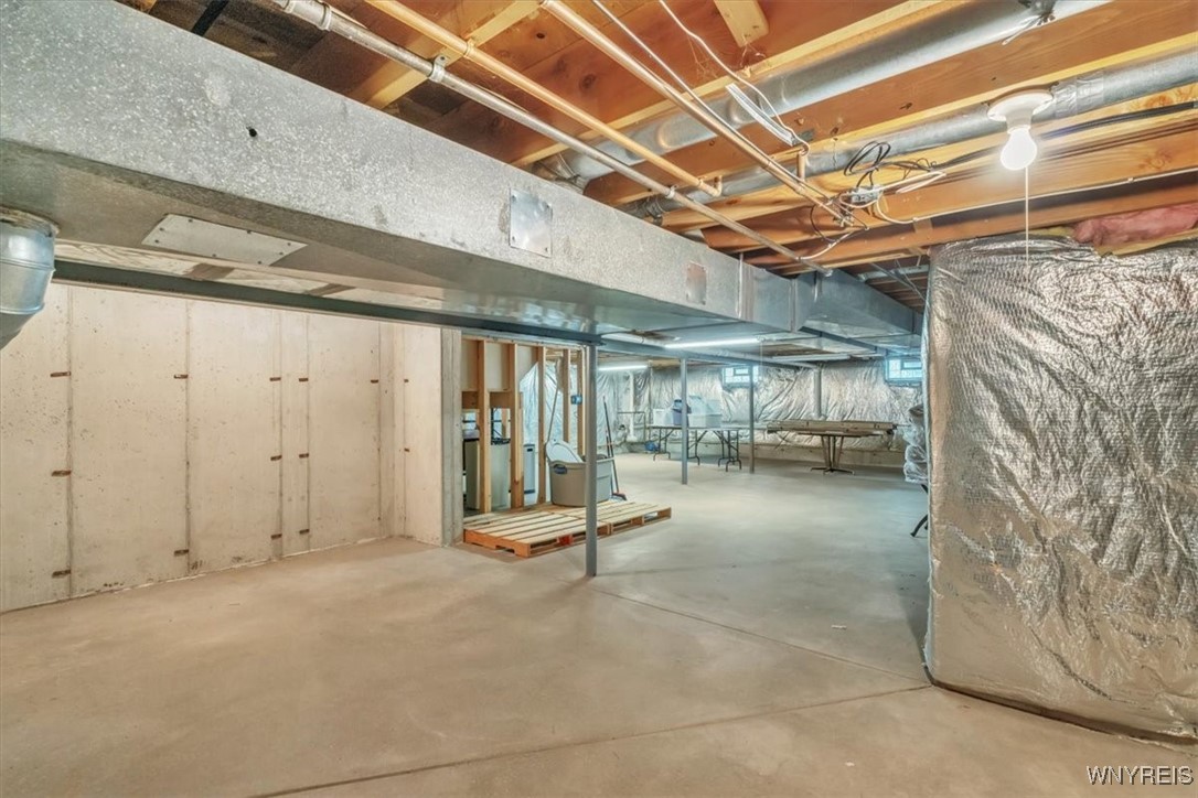 10 Hampton Court Lancaster, NY 14086 - Photo 43 of 47