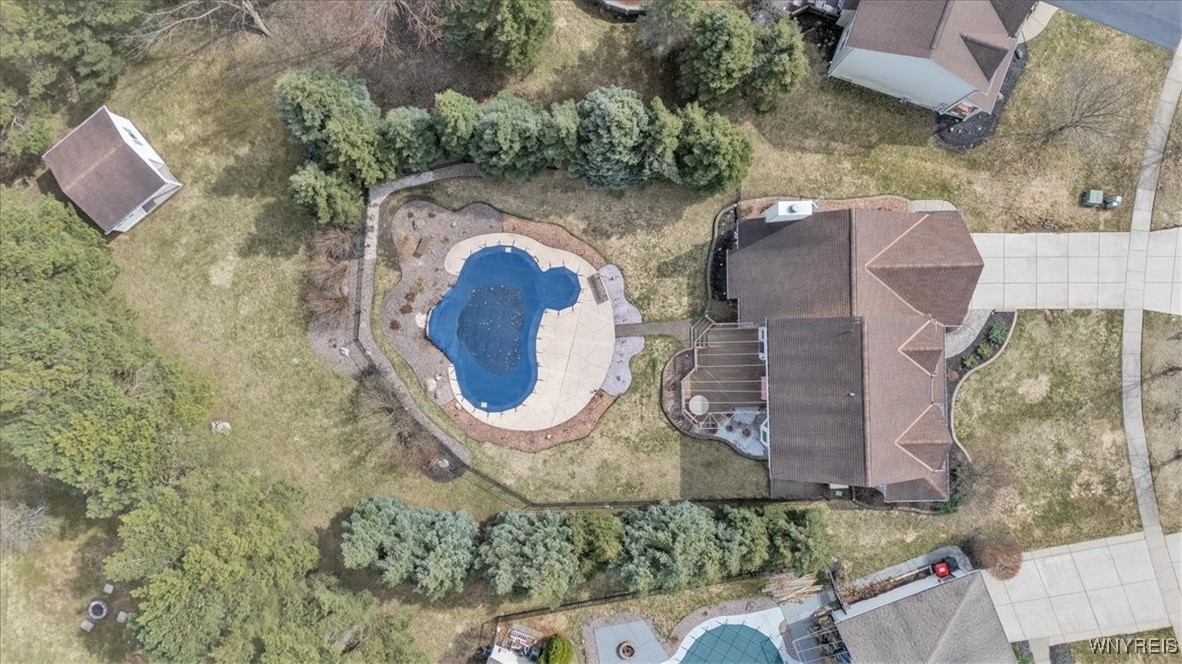 10 Hampton Court Lancaster, NY 14086 - Photo 5 of 47