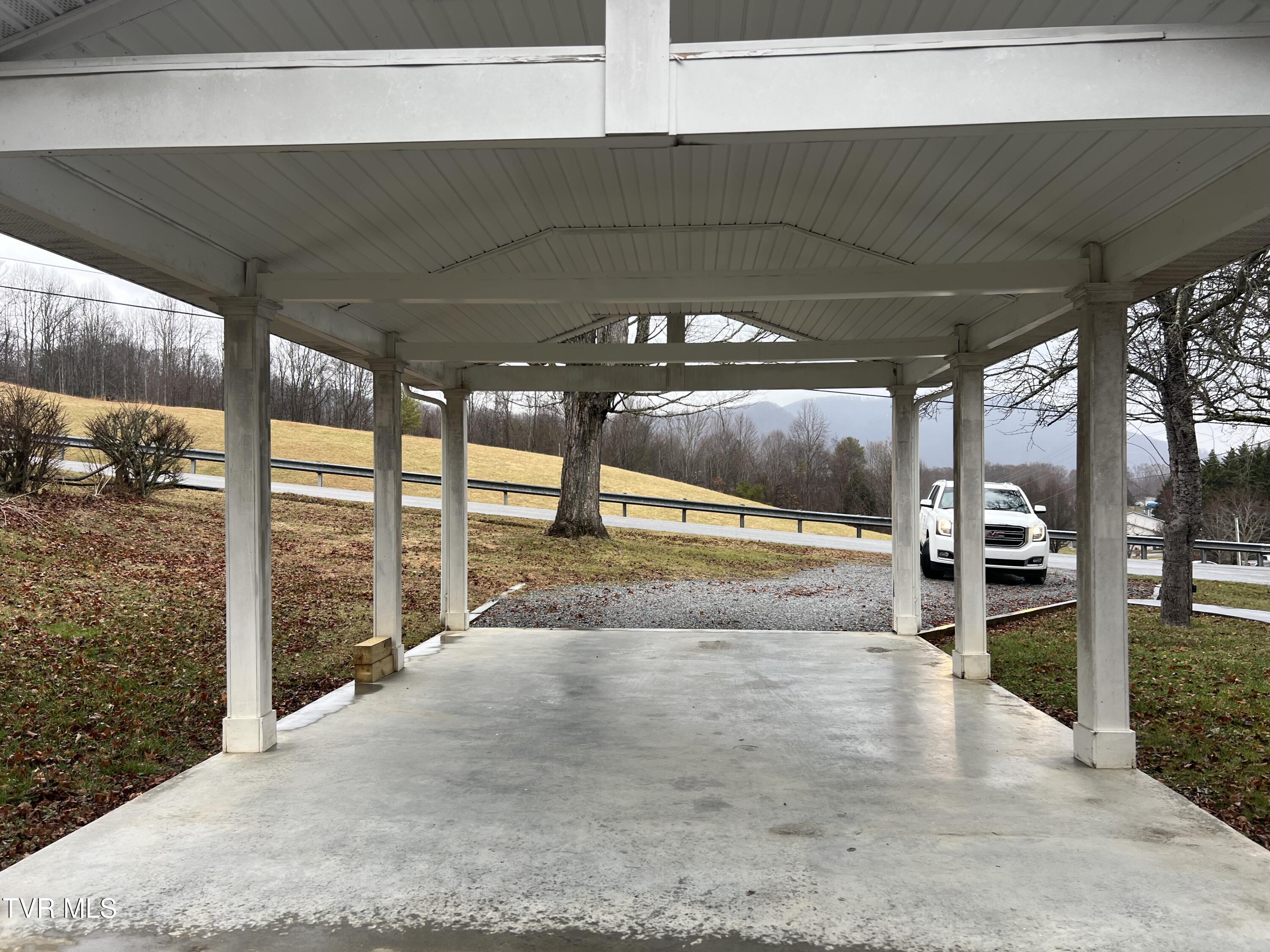 2308 Marbleton Road Unicoi, TN 37692 - Photo 5 of 48 IMG_8462