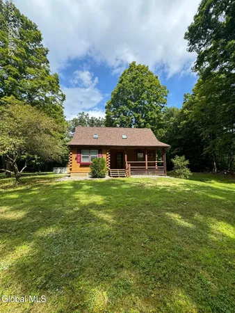 $2,800 | 50 Hatchery Road, Moreau, NY 12831