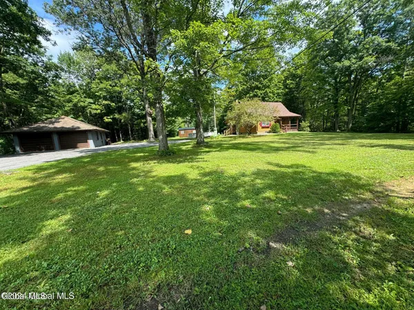 $2,800 | 50 Hatchery Road, Moreau, NY 12831