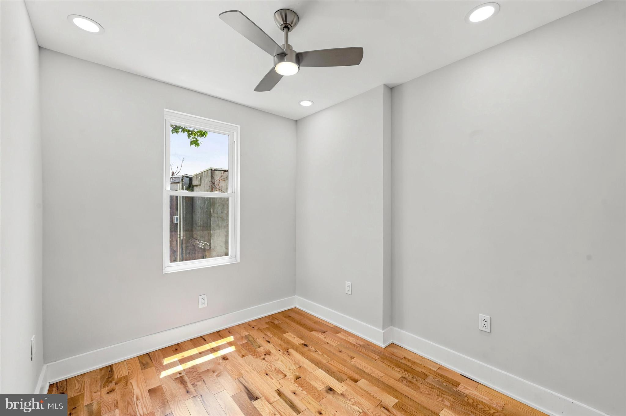 2334 Pierce Street Philadelphia, PA 19145 - Photo 12 of 25
