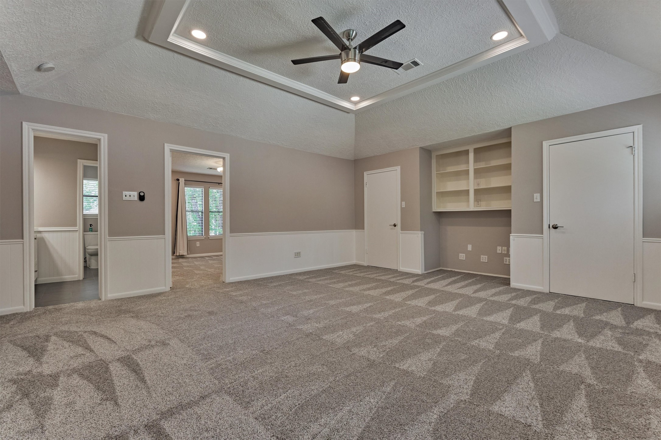 9 Southfork Pines Court Spring, TX 77381 - Photo 16 of 29 Gallery Image 16